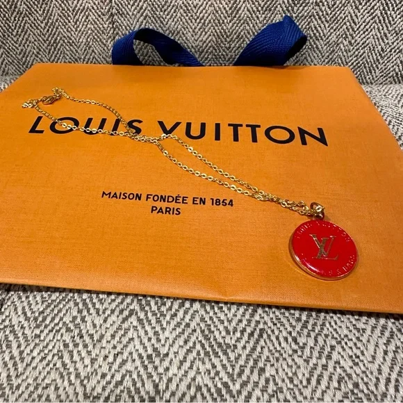 Louis Vuitton Zipper Pull Necklace - Picture 2 of 4